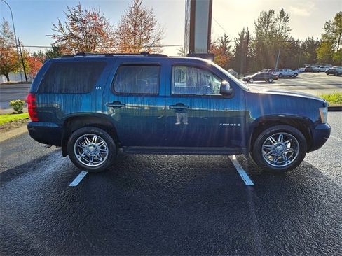 Used 2007 Chevrolet Tahoe LTZ w/ LTZ Preferred Equipment Group image 2