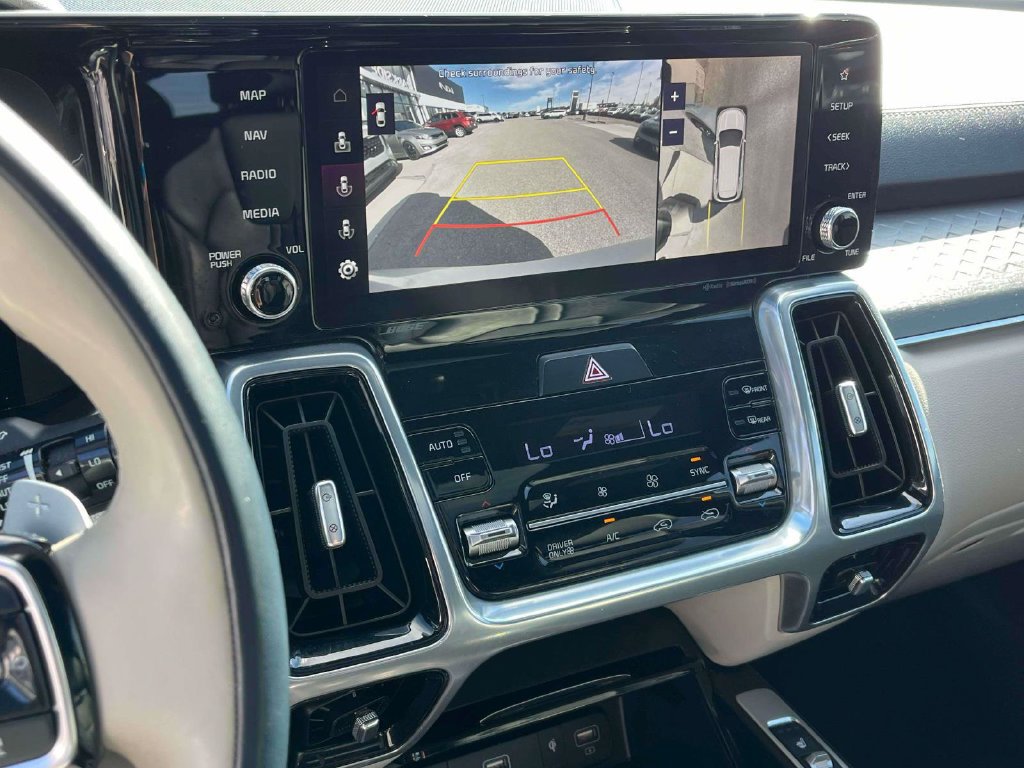 Used 2023 Kia Sorento SX Prestige w/ Panoramic Sunroof Package AWD/4WD image 25