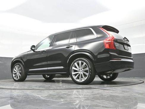 Used 2024 Volvo XC90 B6 Ultimate w/ Lounge Package image 28