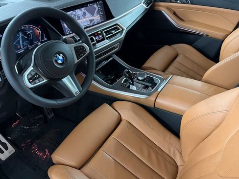 Used 2022 BMW X5 sDrive40i w/ M Sport Package image 11