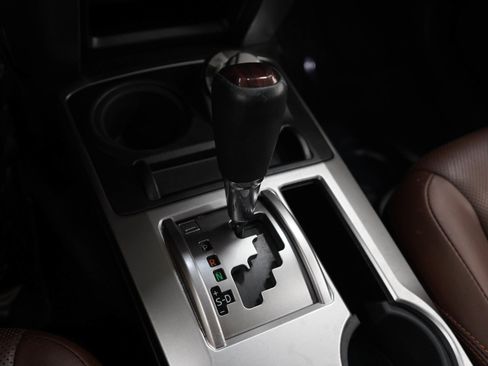 Used 2019 Toyota 4Runner Limited AWD/4WD image 23