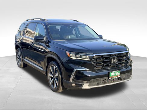 Used 2024 Honda Pilot Elite image 3