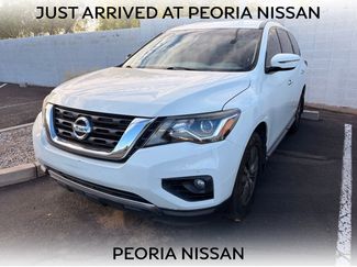 Used 2017 Nissan Pathfinder SV FWD video 1
