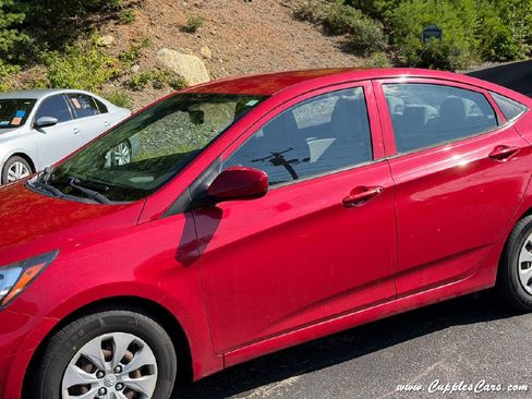 Used 2013 Hyundai Accent GLS FWD image 22