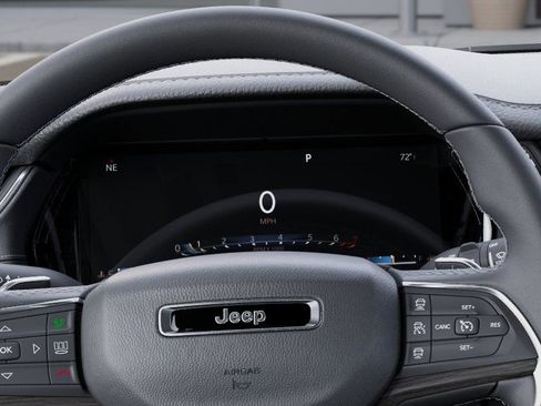 New 2025 Jeep Grand Cherokee Limited w/ Luxury Tech Group II image 20