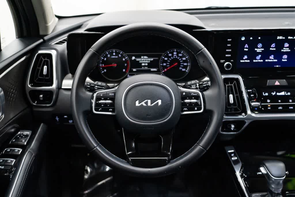 Used 2022 Kia Sorento SX AWD/4WD image 14