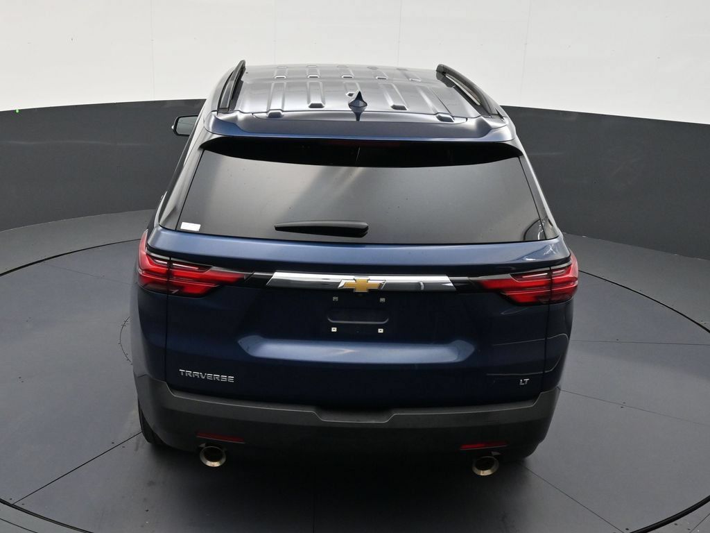 Used 2023 Chevrolet Traverse LT FWD image 12