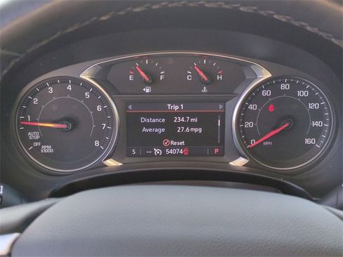 Used 2024 GMC Terrain SLT image 15