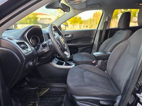 Used 2018 Jeep Compass Sport FWD image 16