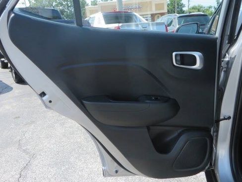 Used 2026 Hyundai Venue SEL FWD image 7
