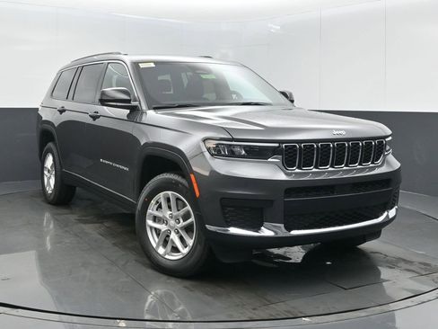 New 2026 Jeep Grand Cherokee L Laredo image 2