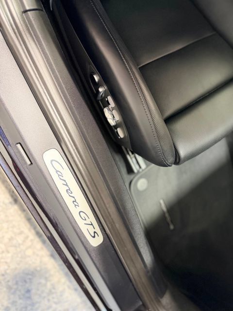 Used 2018 Porsche 911 Carrera GTS RWD image 30