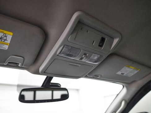 Used 2018 Nissan Titan SV w/ SV Convenience Package image 20