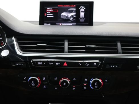 Used 2017 Audi Q7 3.0T Premium Plus w/ Premium Plus Package AWD/4WD image 19