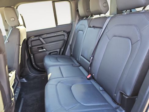 Used 2025 Land Rover Defender 110 S image 13