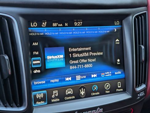 Used 2017 Maserati Levante S AWD/4WD image 30