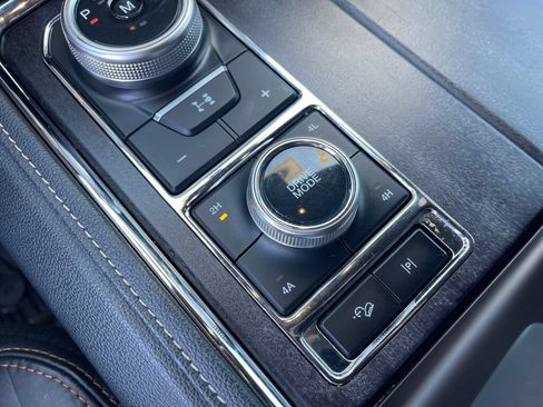 Certified 2023 Ford Expedition Platinum AWD/4WD image 16