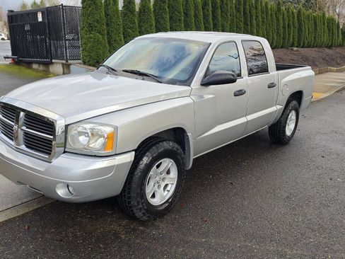 Used 2006 Dodge Dakota SLT image 1