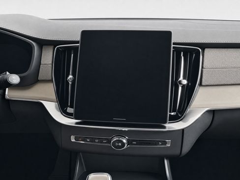 Certified 2026 Volvo XC90 B6 Core AWD/4WD image 16