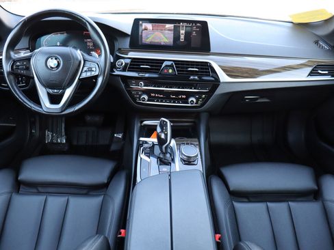 Used 2020 BMW 530i xDrive image 9