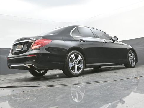 Used 2020 Mercedes-Benz E 350 E 350 w/ Parking Assistance Package image 31