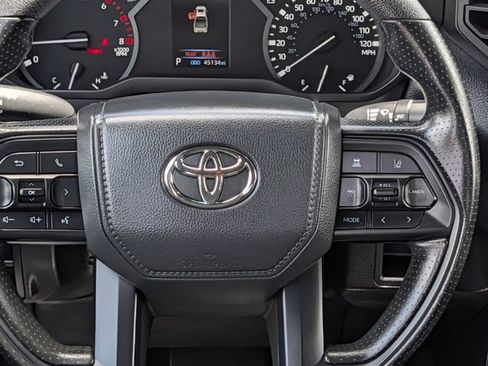 Used 2025 Toyota Tundra SR AWD/4WD image 13