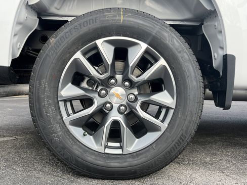 New 2026 Chevrolet Silverado 1500 LT w/ LPO, Dark Essentials Package image 38