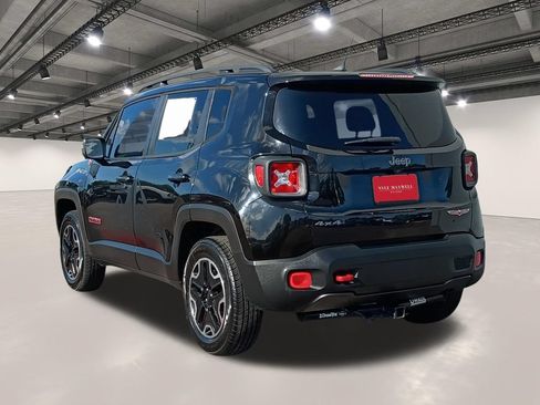 Used 2016 Jeep Renegade Trailhawk AWD/4WD image 14