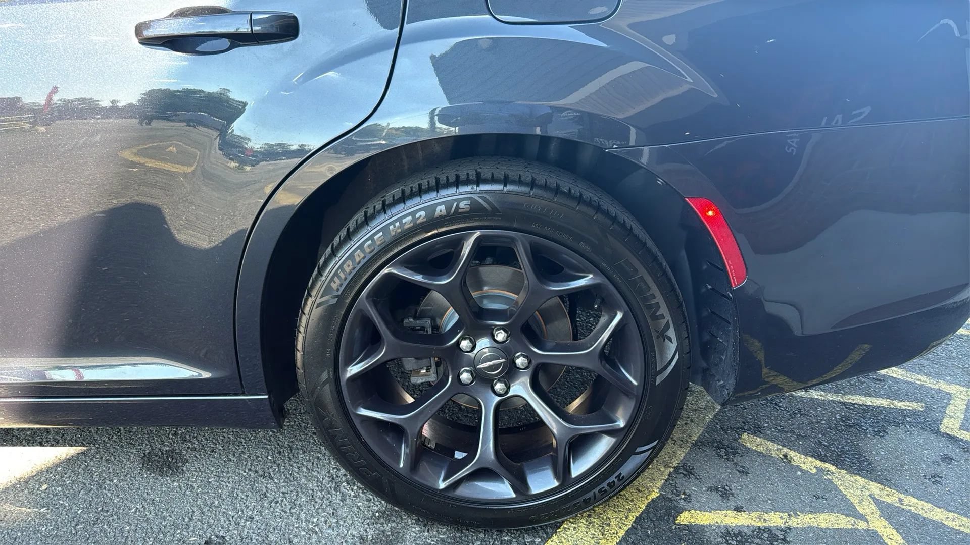 Used 2019 Chrysler 300 Touring w/ Sport Appearance Package RWD image 34