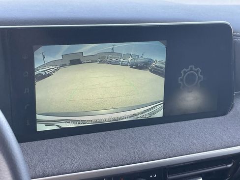 Used 2025 Nissan Kicks SV FWD image 25