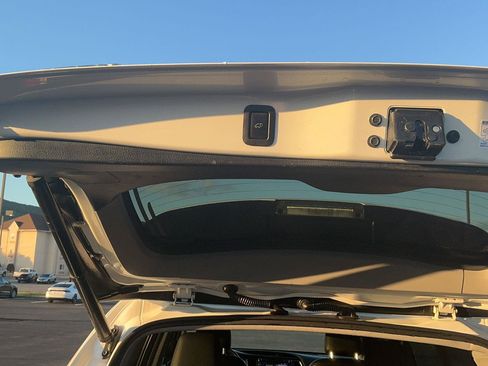 Used 2015 Toyota Highlander XLE AWD/4WD image 33
