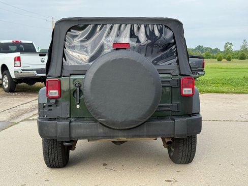 Used 2010 Jeep Wrangler Sport AWD/4WD image 4