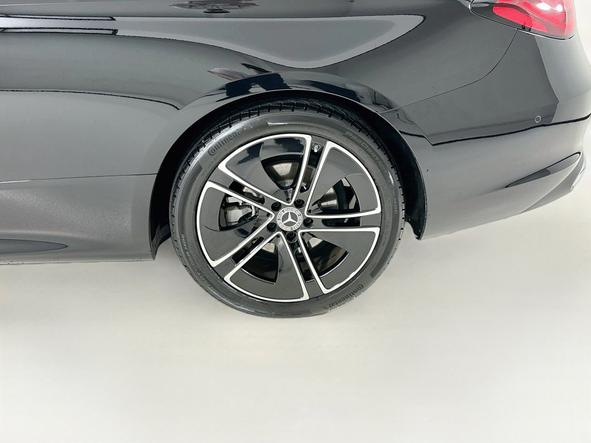 Certified 2024 Mercedes-Benz CLE 300 4MATIC Coupe image 34