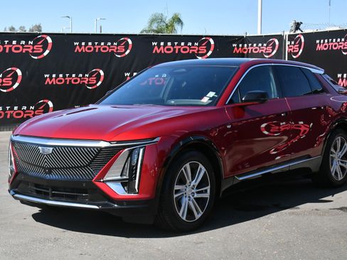 Used 2024 Cadillac Lyriq Tech w/ Driver Assist Package RWD image 3