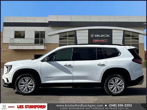 Used 2024 GMC Acadia Elevation FWD image 2
