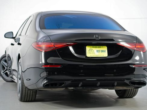 Used 2022 Mercedes-Benz S 500 4MATIC w/ AMG Line Package image 6