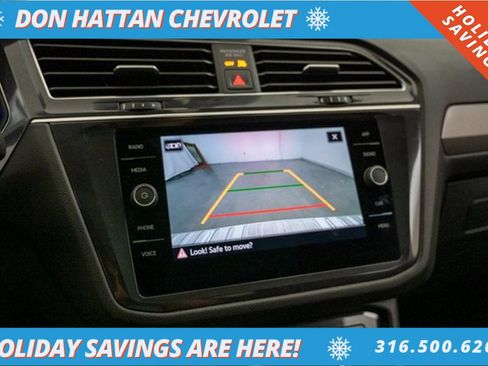 Used 2023 Volkswagen Tiguan SE w/ Panoramic Sunroof Package image 20