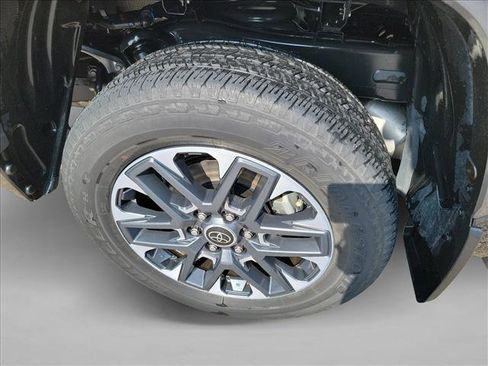 Used 2024 Toyota Tundra Limited w/ Power Package AWD/4WD image 12