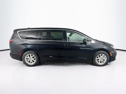 Used 2024 Chrysler Pacifica Touring-L