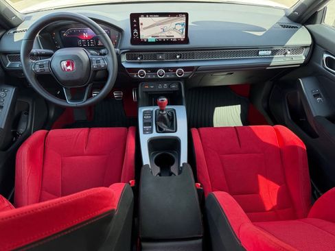 Used 2023 Honda Civic Type R image 12