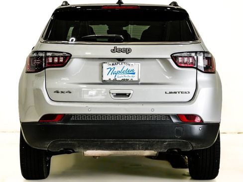 Used 2025 Jeep Compass Limited AWD/4WD image 7
