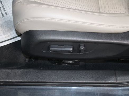 Used 2024 Honda Civic EX-L image 22