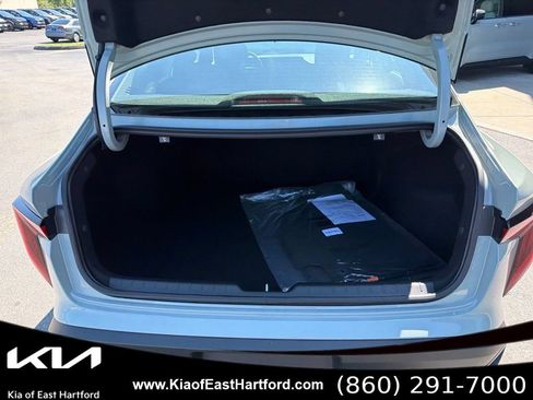 New 2026 Kia K4 FWD image 16