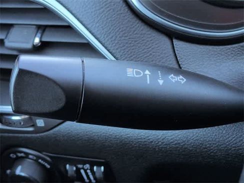 Used 2019 Jeep Cherokee Latitude Plus image 27