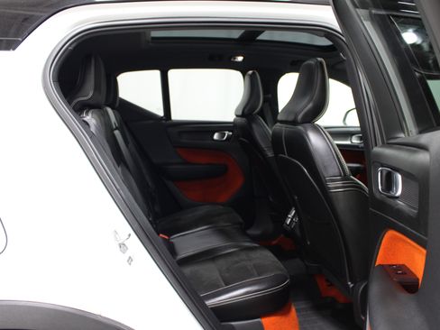 Used 2019 Volvo XC40 T5 R-Design AWD/4WD image 25