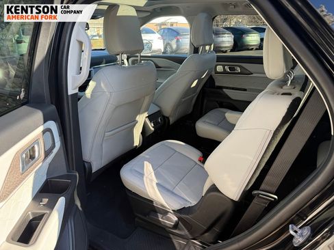 Used 2025 Ford Explorer Platinum w/ LUX Leather Package image 38