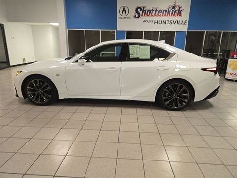 Used 2024 Lexus IS 300 F Sport image 5