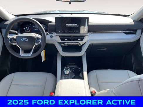 New 2025 Ford Explorer Active w/ Active Comfort Package image 10