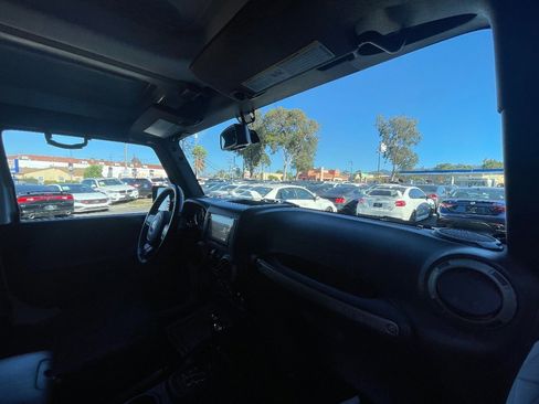 Used 2015 Jeep Wrangler Unlimited Sport w/ Quick Order Package 24S image 12