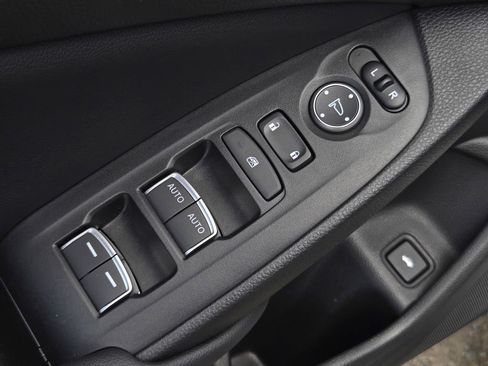 Used 2021 Honda Accord EX-L image 11